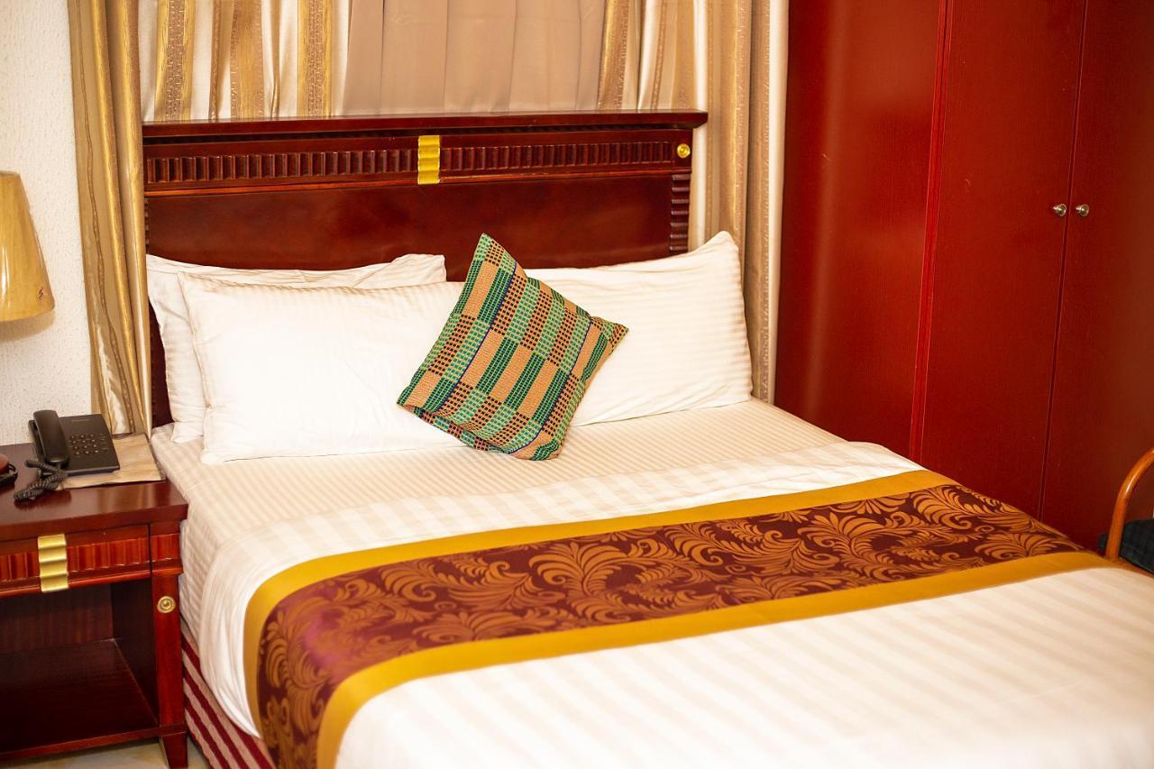 Royal Park Hotel Kumasi Extérieur photo